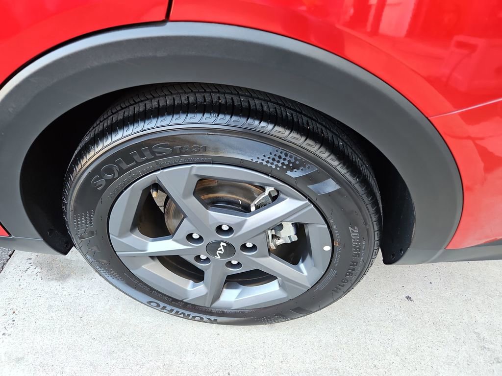 Used 2025 Kia K4 LXS image 28