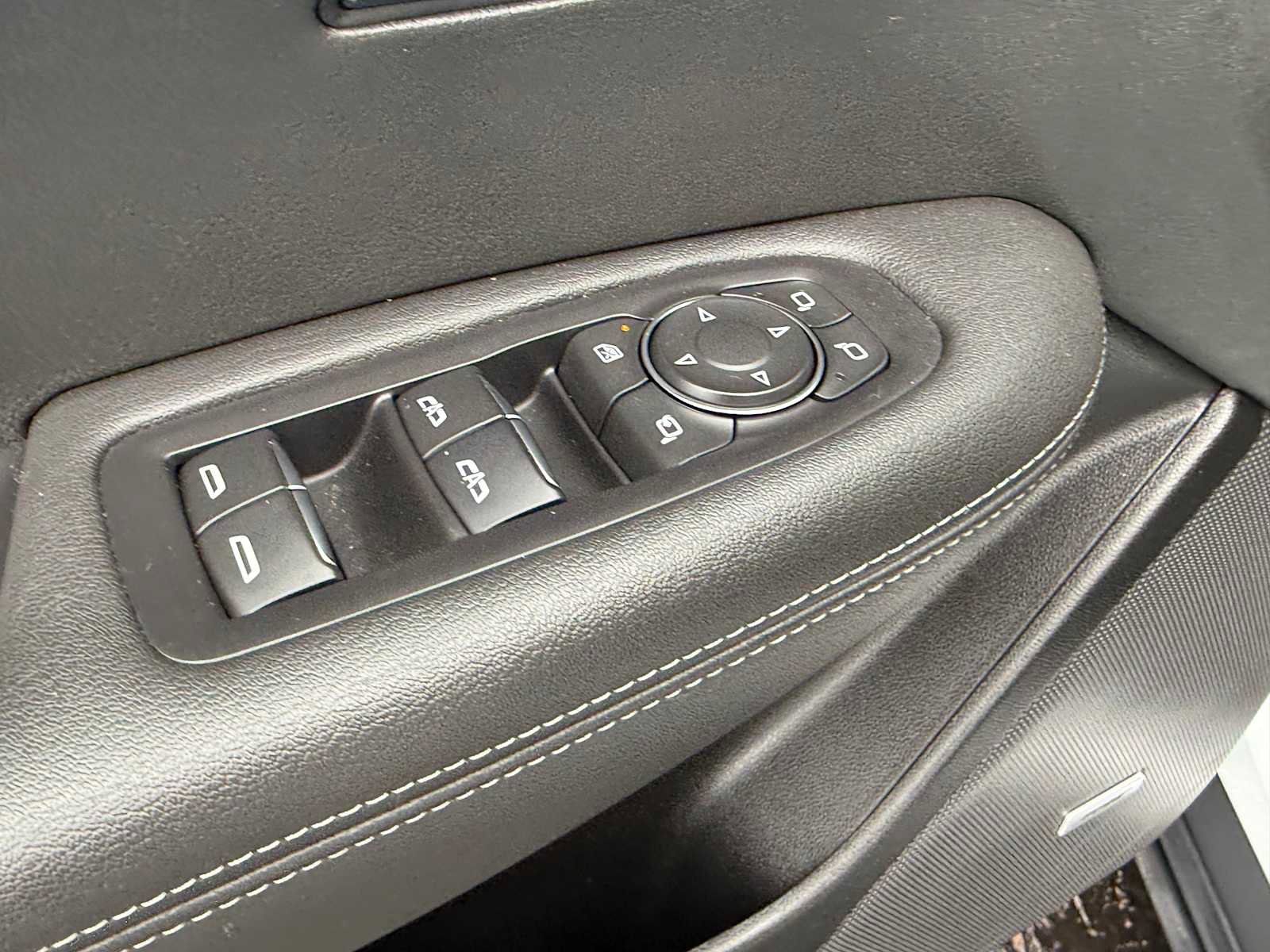 Used 2024 Cadillac XT6 Sport image 13