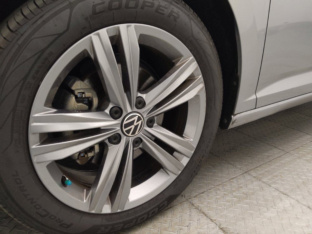 Used 2024 Volkswagen Jetta SE FWD image 31