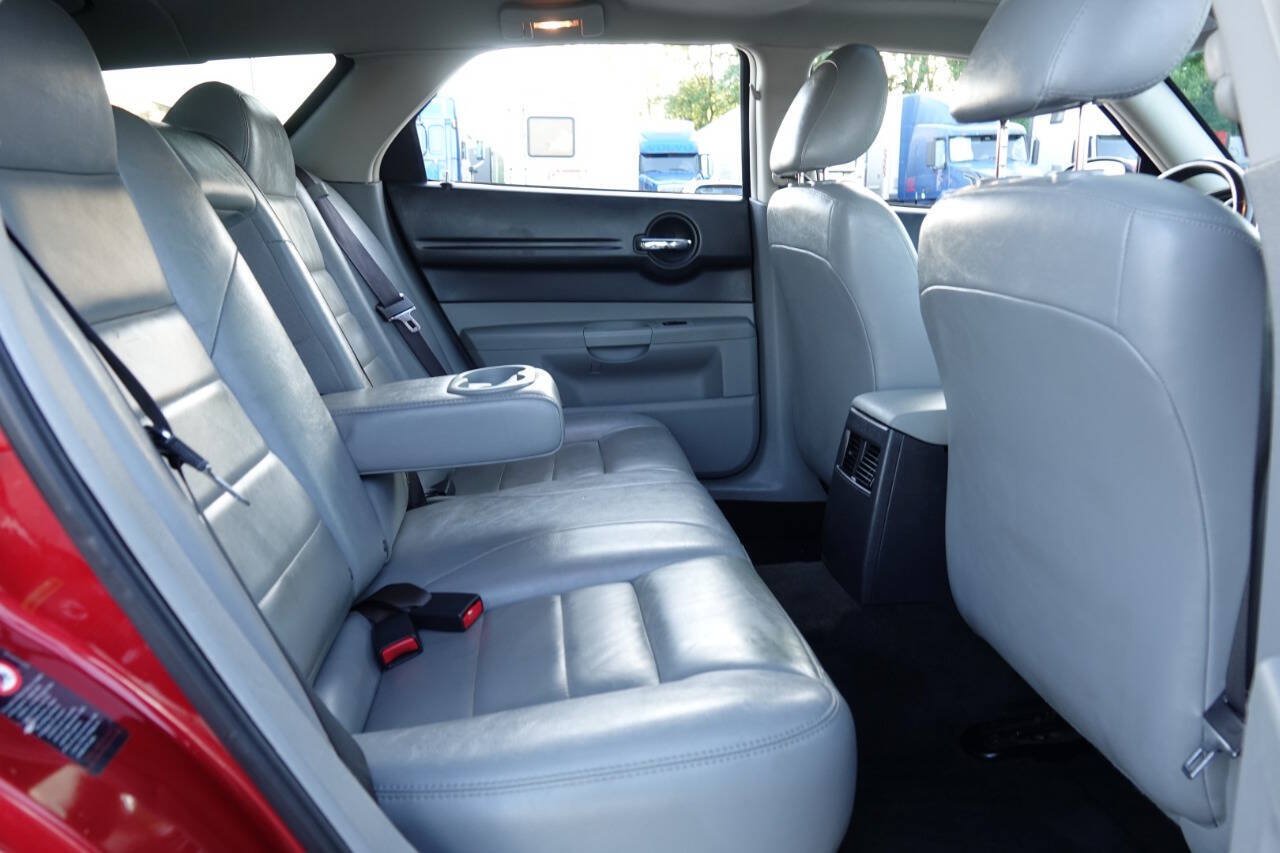 Used 2006 Dodge Magnum R/T w/ Convenience Group II RWD image 81