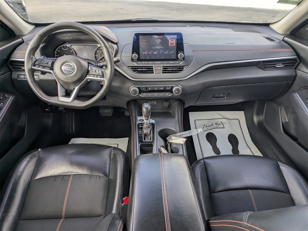 Used 2021 Nissan Altima 2.5 SR w/ SR Premium Package image 12