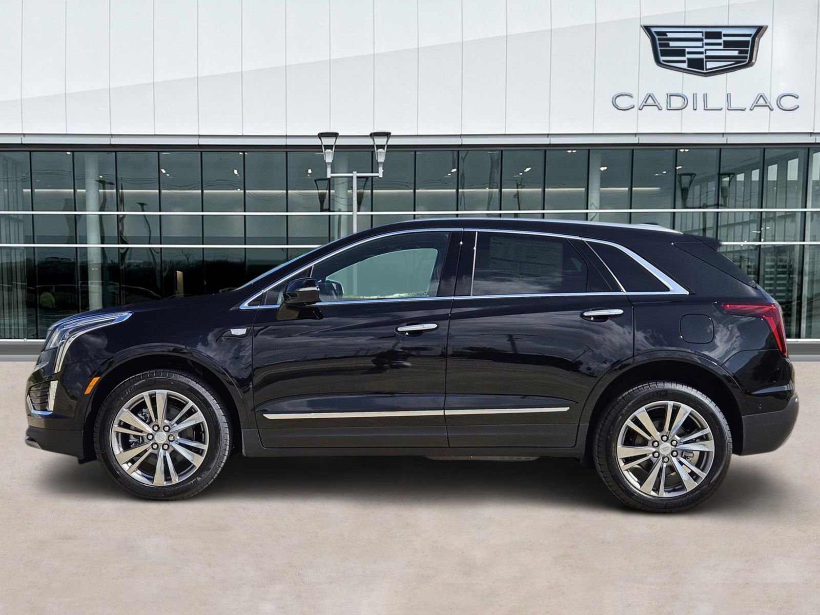 New 2026 Cadillac XT5 Premium Luxury image 3