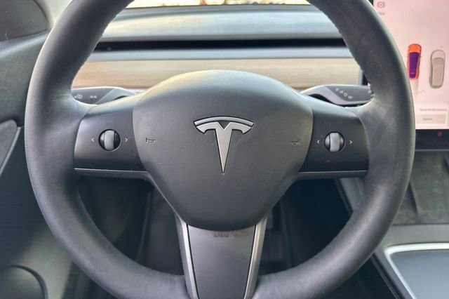 Used 2021 Tesla Model Y Long Range image 23