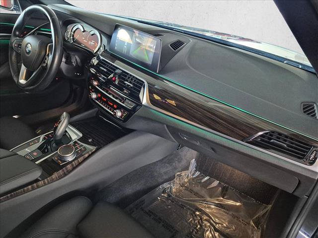 Used 2018 BMW 530e w/ Premium Package 2 RWD image 23