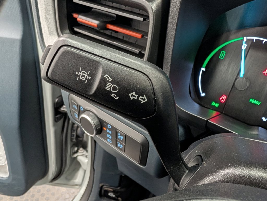 Certified 2022 Ford Maverick XLT w/ XLT Luxury Package FWD image 18