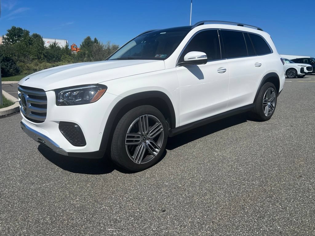 Used 2024 Mercedes-Benz GLS 450 4MATIC image 1