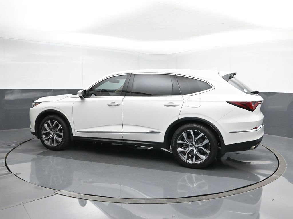 Used 2023 Acura MDX FWD w/ Technology Package image 3
