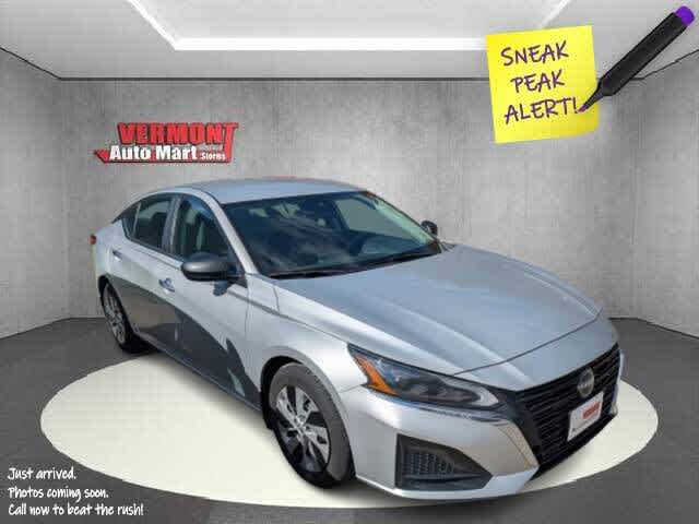 Used 2024 Nissan Altima 2.5 S FWD image 1