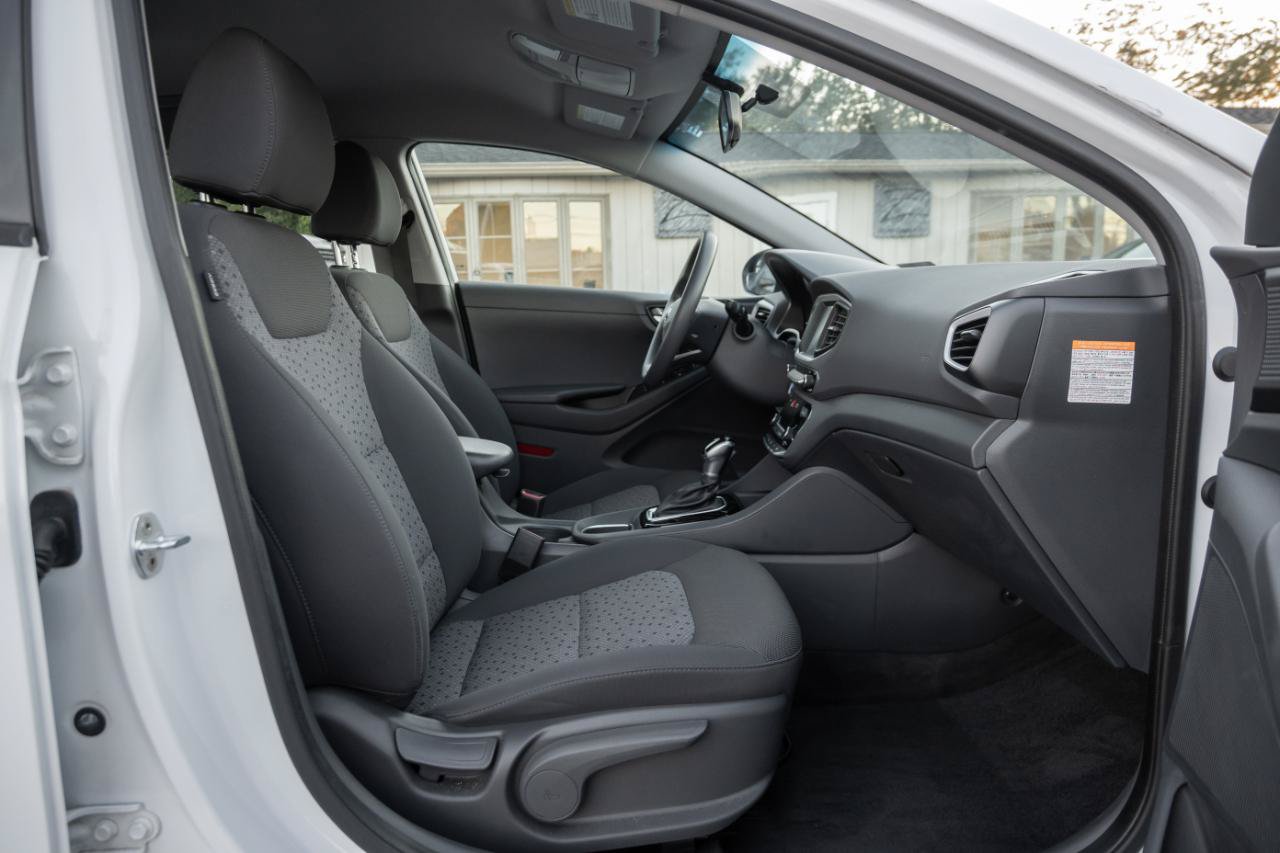 Used 2019 Hyundai Ioniq Blue FWD image 33