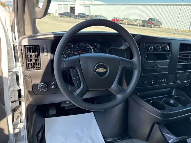 Used 2025 Chevrolet Express 3500 w/ Driver Convenience Package RWD image 11
