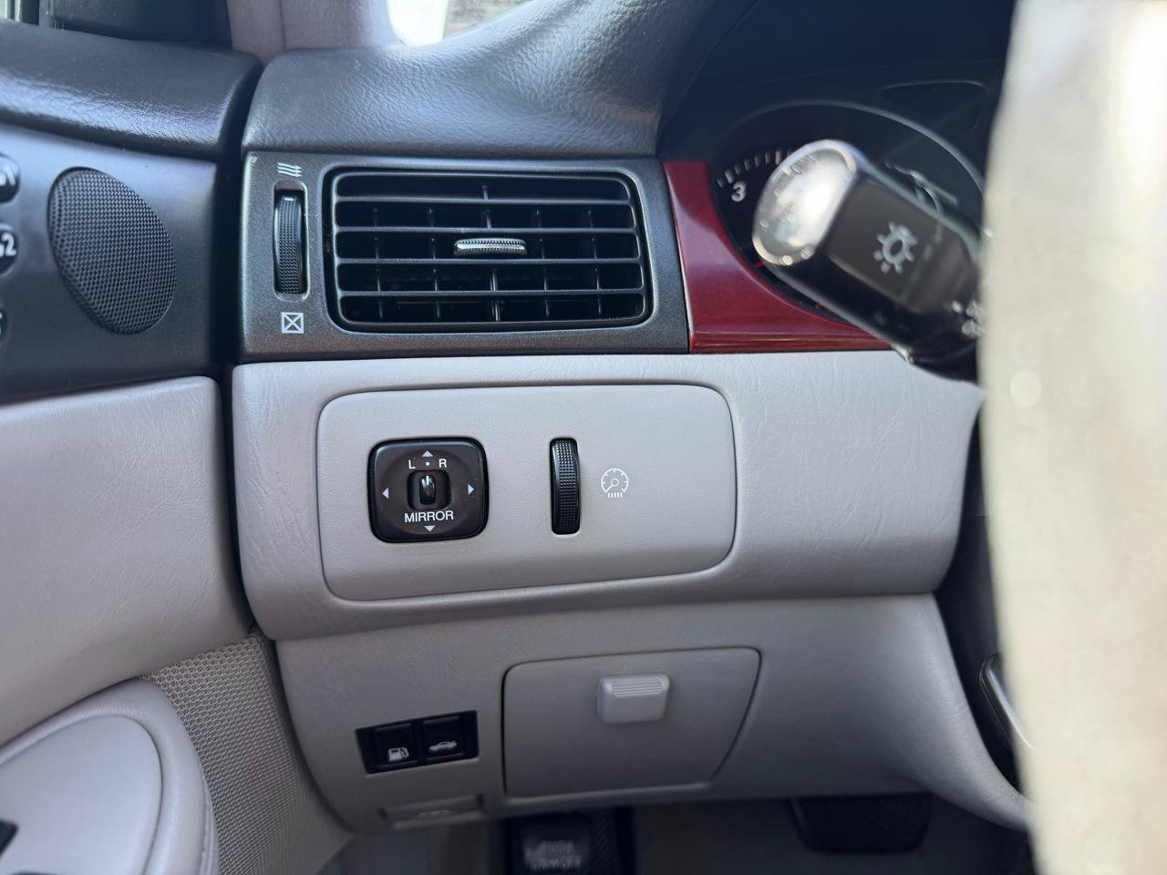 Used 2002 Lexus ES 330 FWD image 18