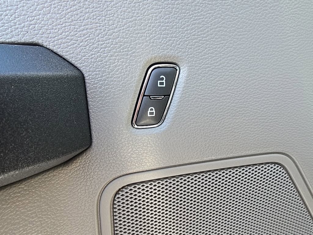 Used 2021 Ford F250 XL w/ STX Appearance Package image 7