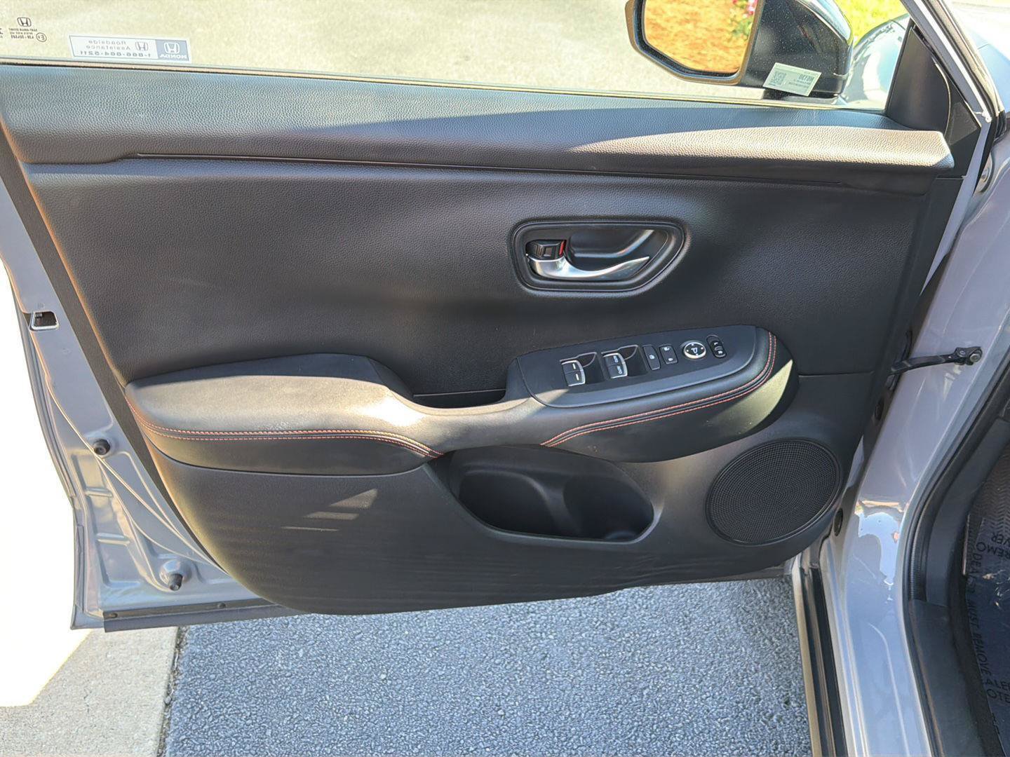 Used 2024 Honda HR-V Sport image 15