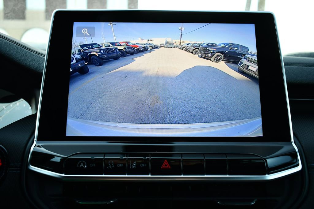 New 2026 Jeep Compass Latitude image 21