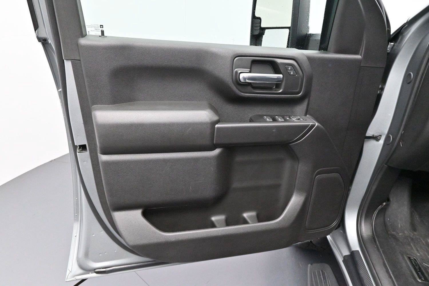 Used 2025 Chevrolet Silverado 2500 Custom w/ Custom Convenience Package AWD/4WD image 9