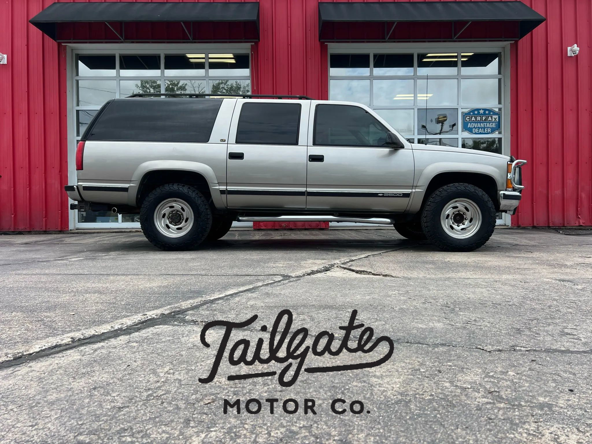 Used 1999 Chevrolet Suburban 2500 w/ Preferred Equipment Group 3