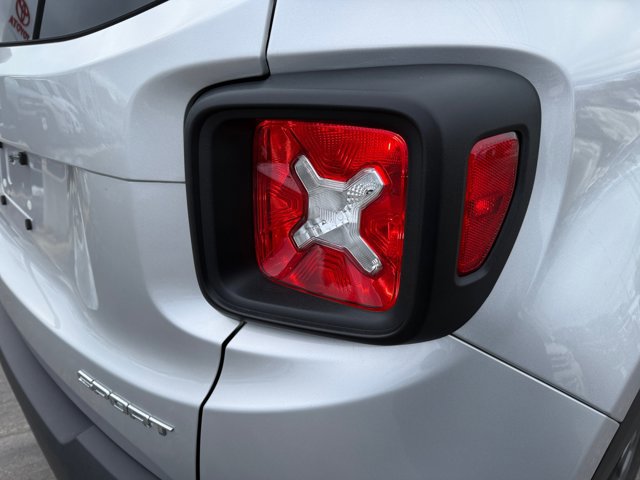 Used 2017 Jeep Renegade Sport w/ Power & Air Group image 31