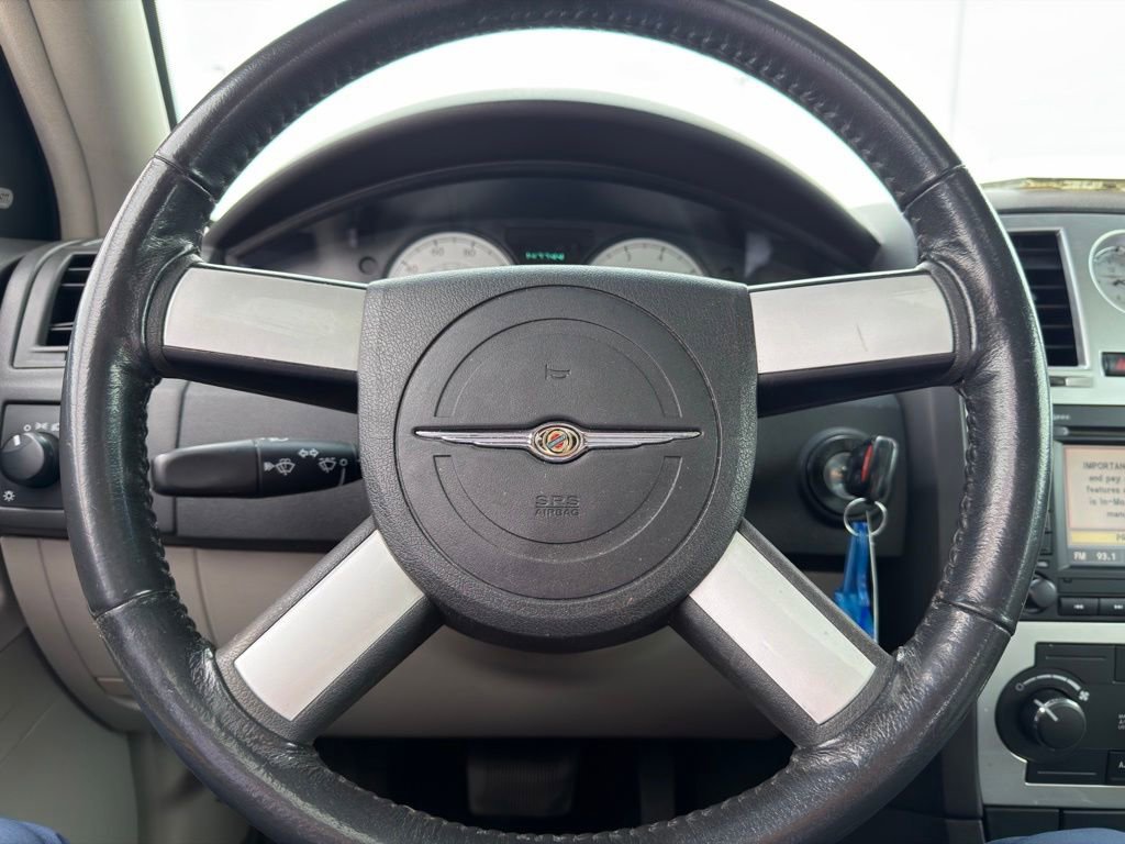 Used 2006 Chrysler 300 Touring RWD image 15