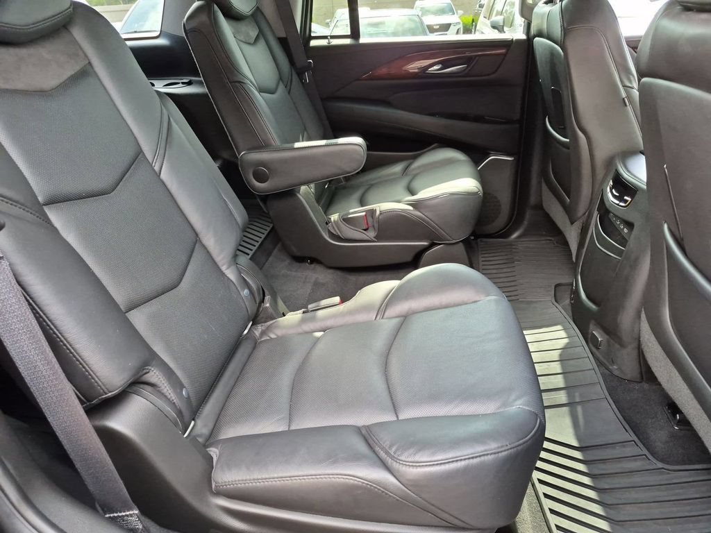Used 2018 Cadillac Escalade Premium Luxury AWD/4WD image 20