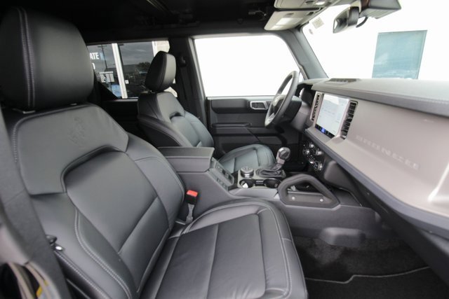 New 2025 Ford Bronco Outer Banks w/ Sasquatch Package image 34