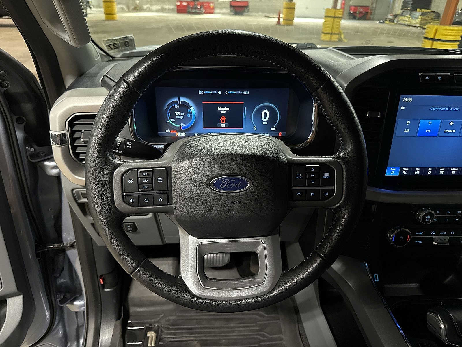 Used 2022 Ford F150 Lightning XLT AWD/4WD image 17