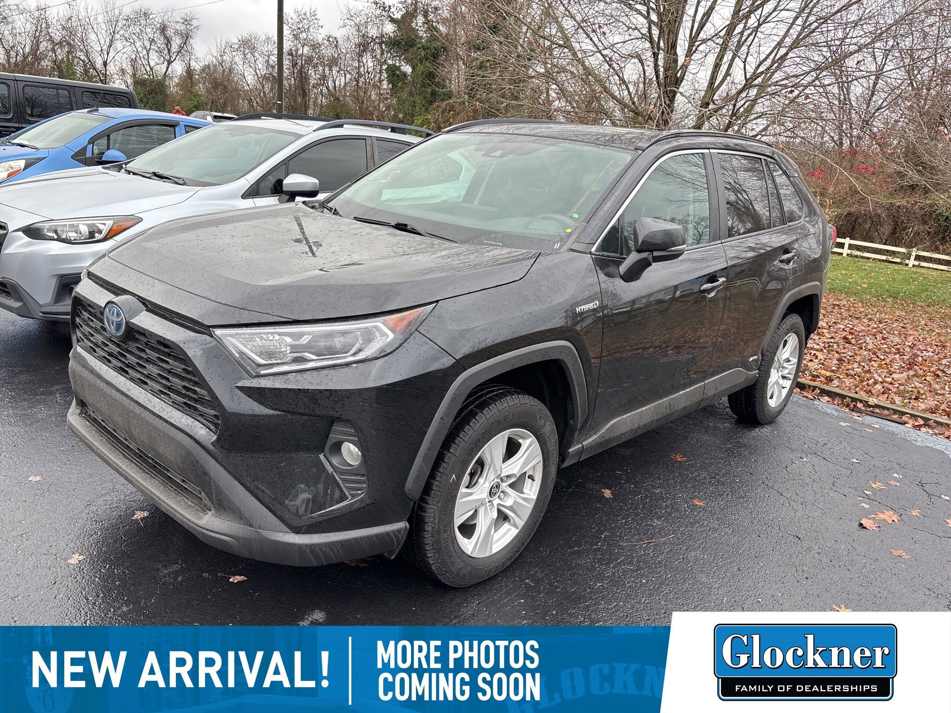 Used 2021 Toyota RAV4 XLE image 1