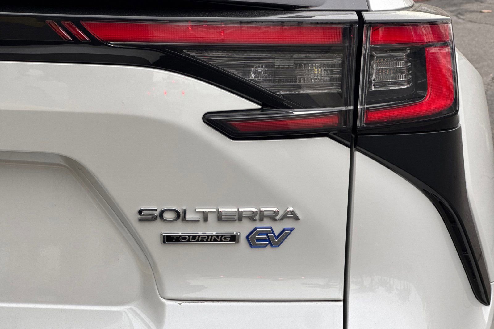 Certified 2023 Subaru Solterra AWD image 30