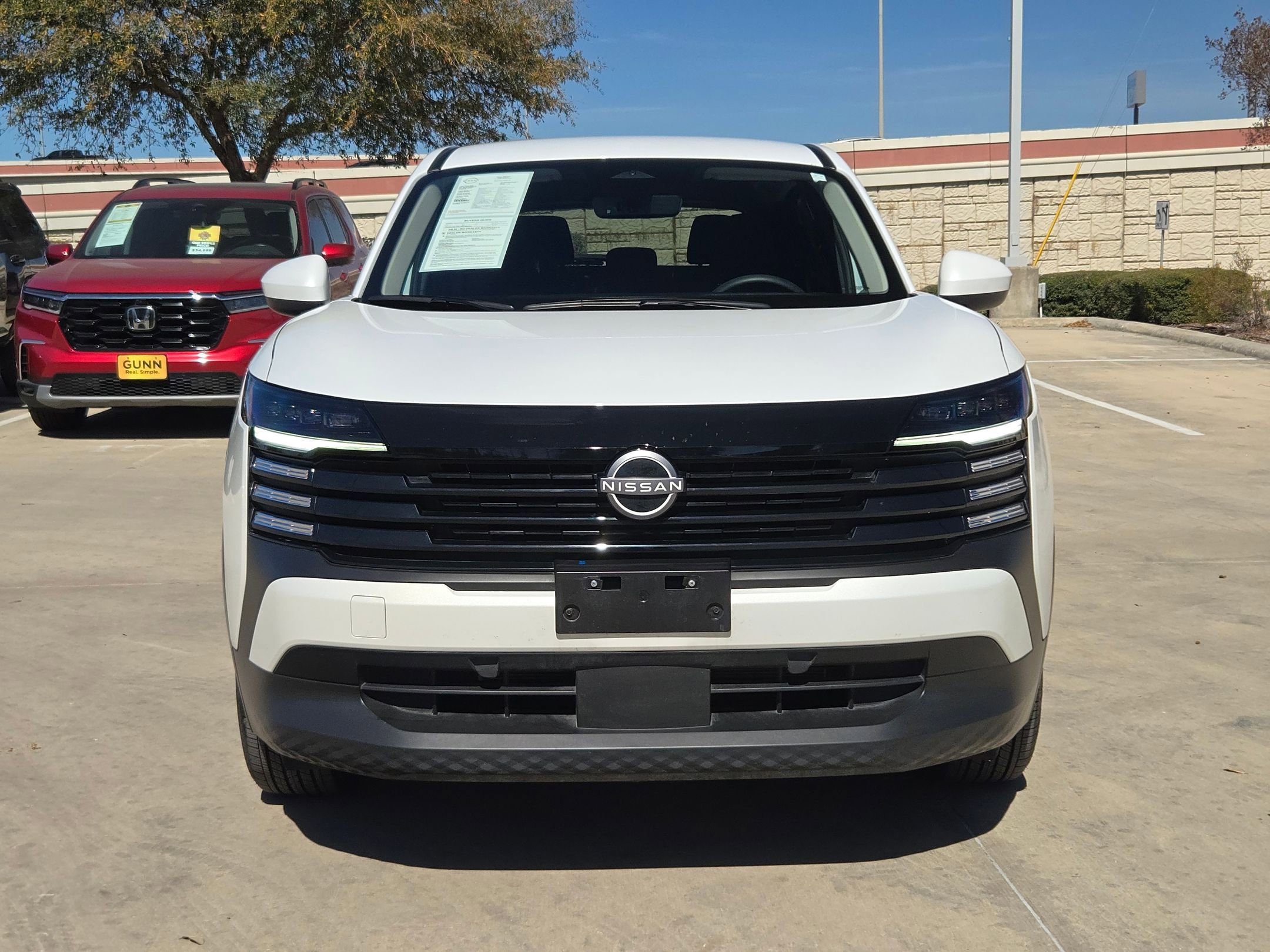 Certified 2025 Nissan Kicks SV w/ Interior Electronics Package image 2