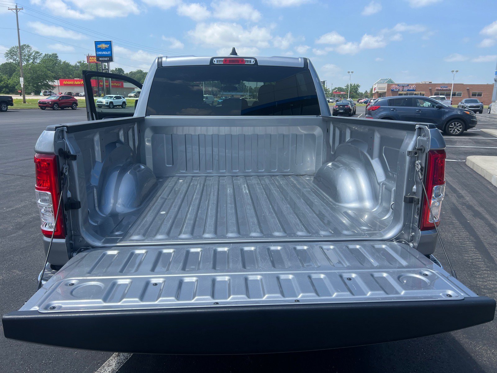Used 2023 RAM 1500 Big Horn AWD/4WD image 10