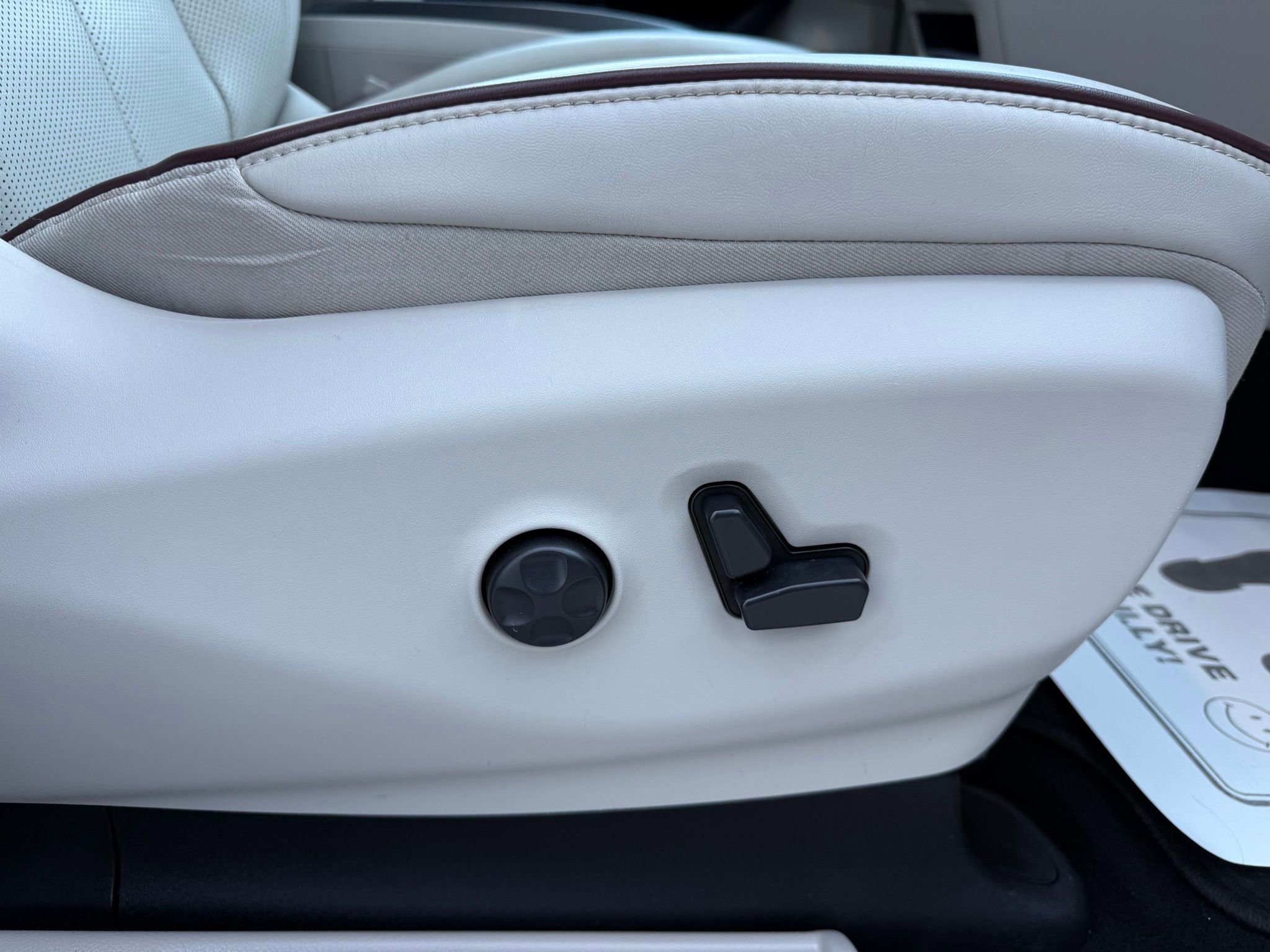 Used 2020 Chrysler Pacifica Limited image 15