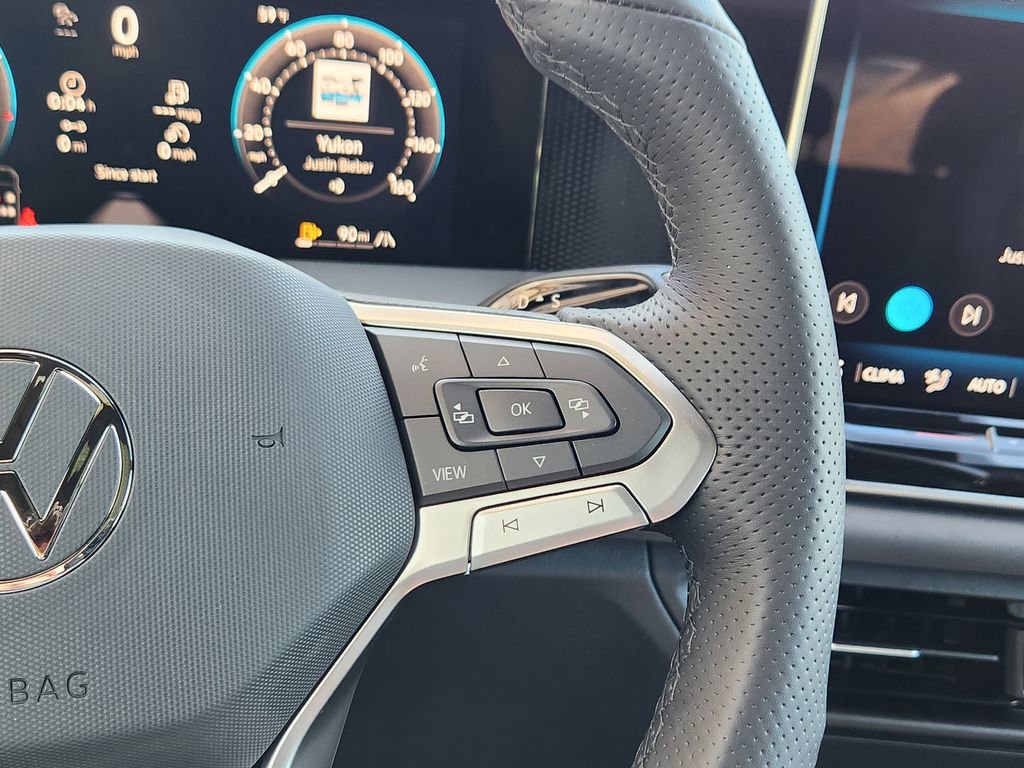 New 2026 Volkswagen Tiguan SE R-Line image 17