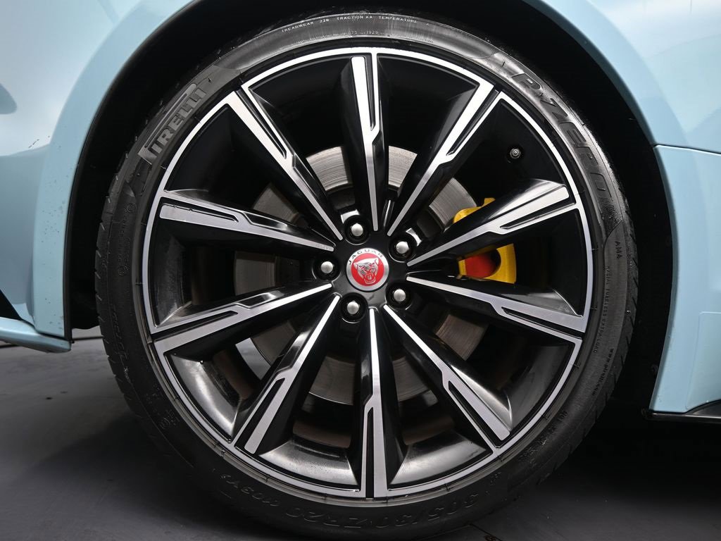 Used 2021 Jaguar F-TYPE R image 9