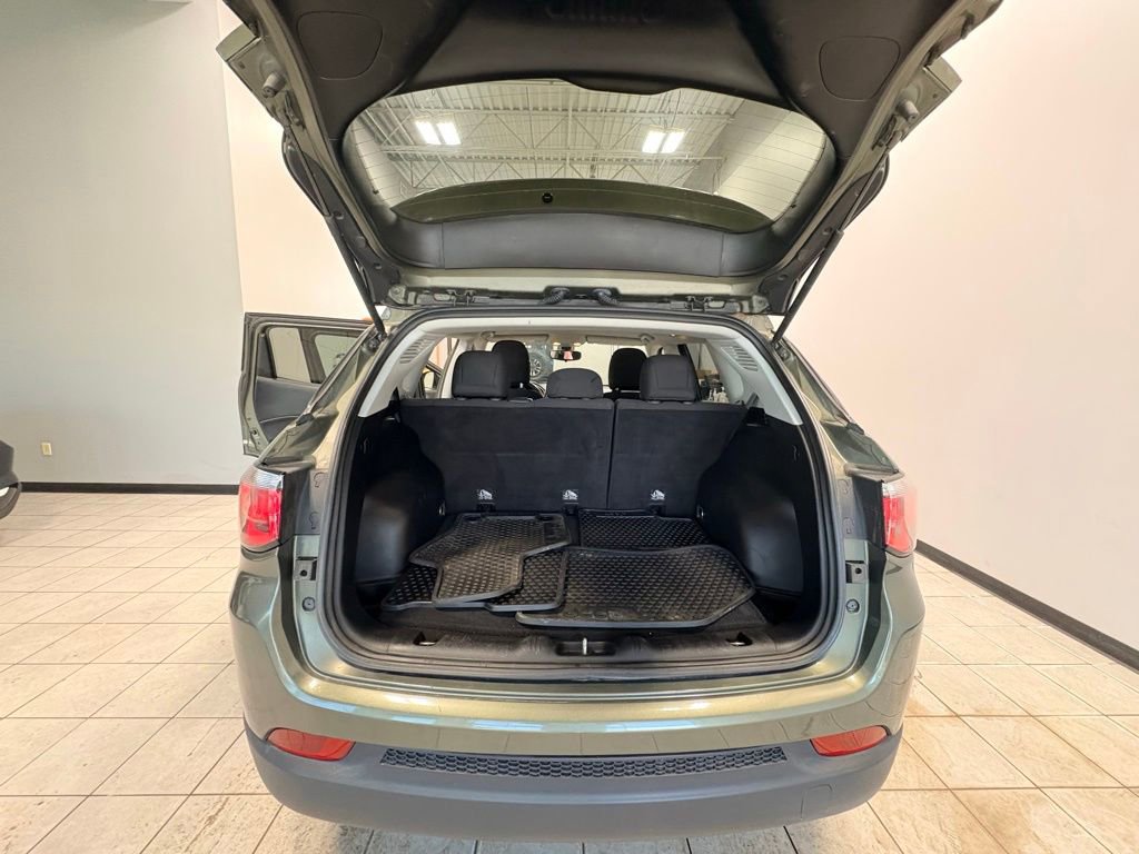 Used 2017 Jeep Compass Sport w/ Cold Weather Group image 10