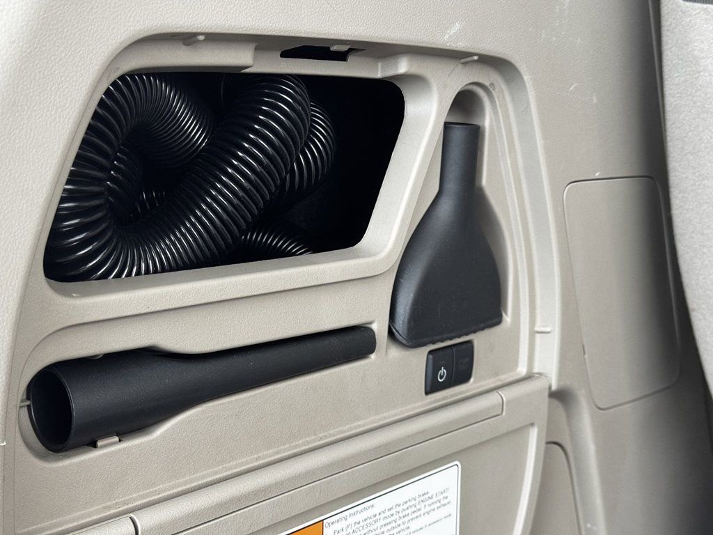 Used 2015 Honda Odyssey Touring image 8