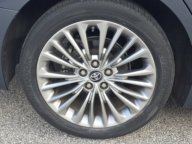 Used 2019 Toyota Avalon Limited w/ All Weather Liner Package FWD image 10