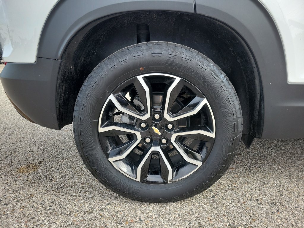 Used 2023 Chevrolet TrailBlazer ACTIV w/ Convenience Package AWD/4WD image 5