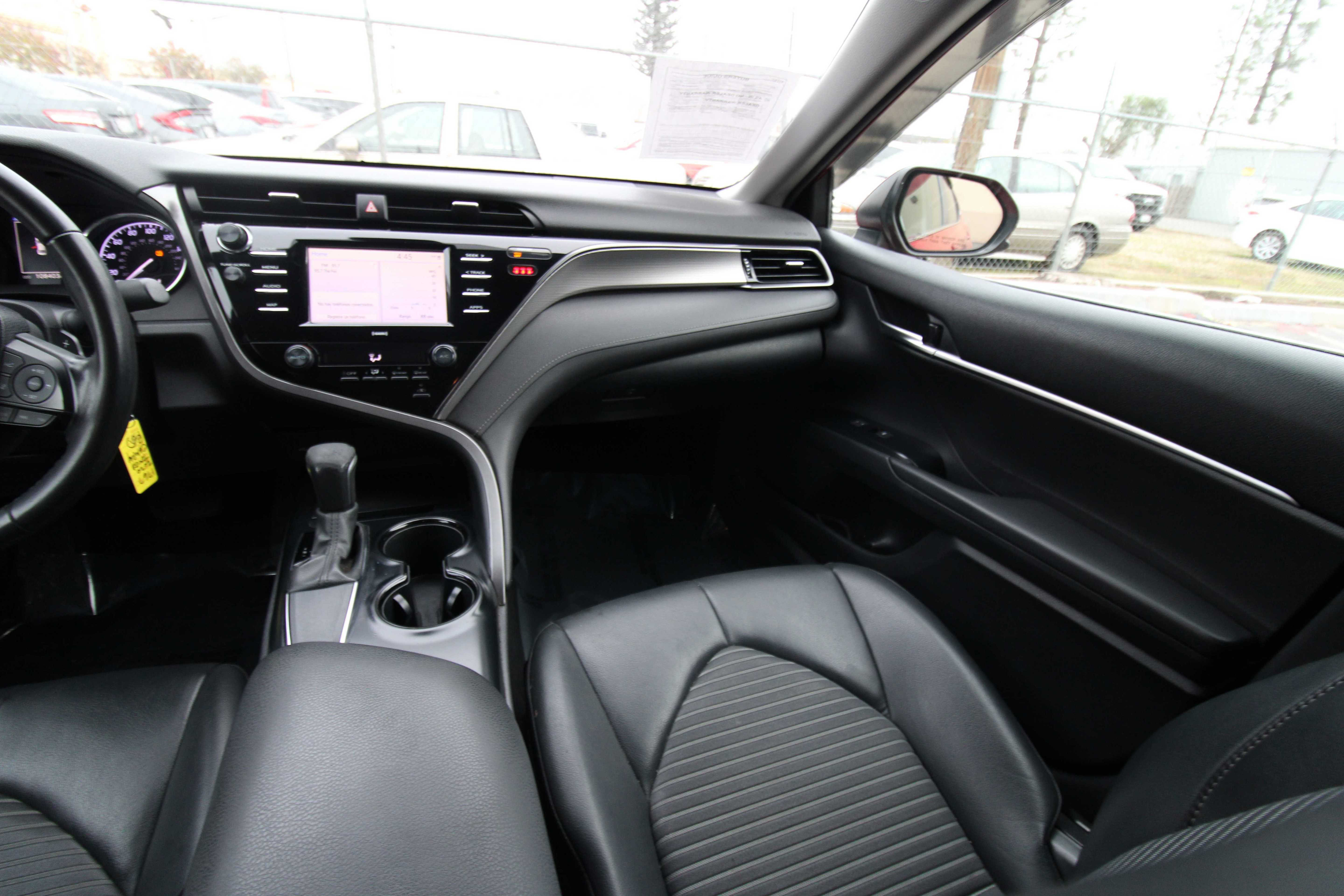 Used 2020 Toyota Camry SE image 46