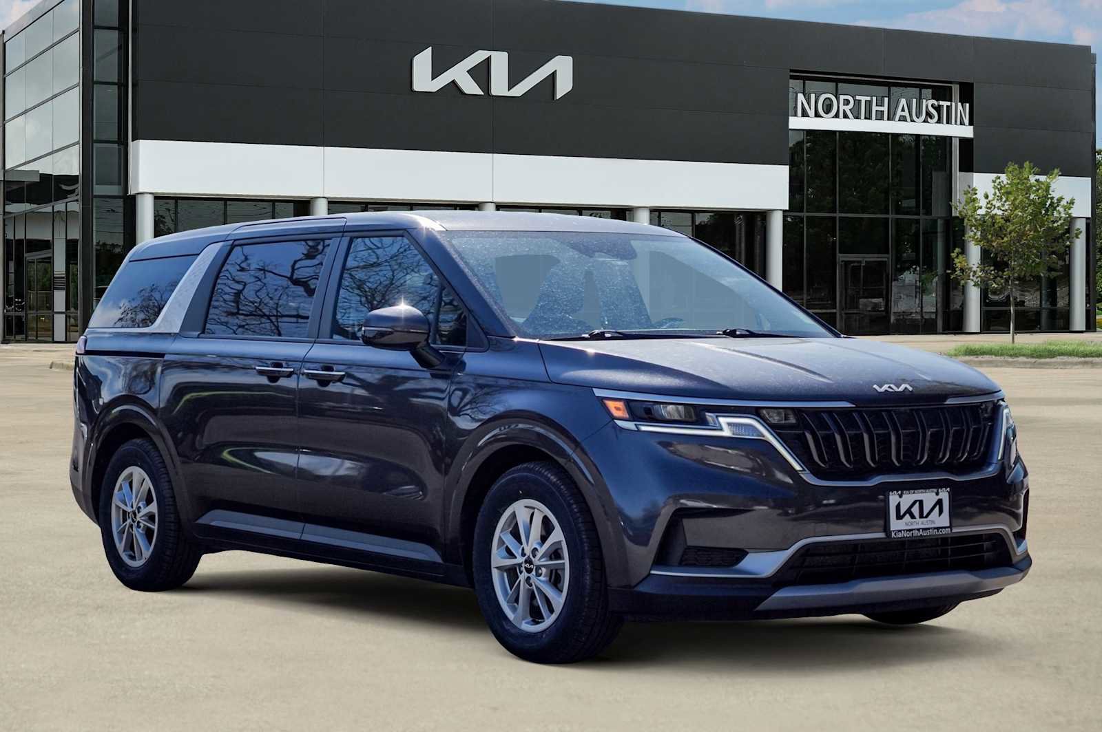 Certified 2024 Kia Carnival LX image 8