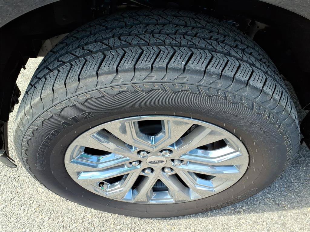 Used 2025 Ford F150 Lariat w/ Equipment Group 502A High AWD/4WD image 11