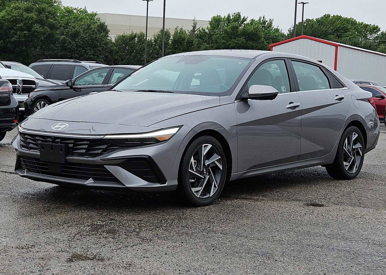 Used 2024 Hyundai Elantra Limited FWD image 10