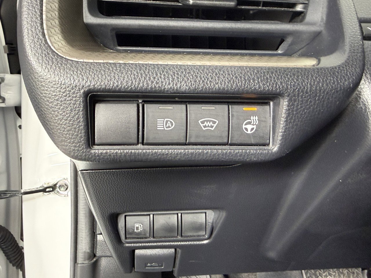 Used 2023 Toyota Prius XLE image 24