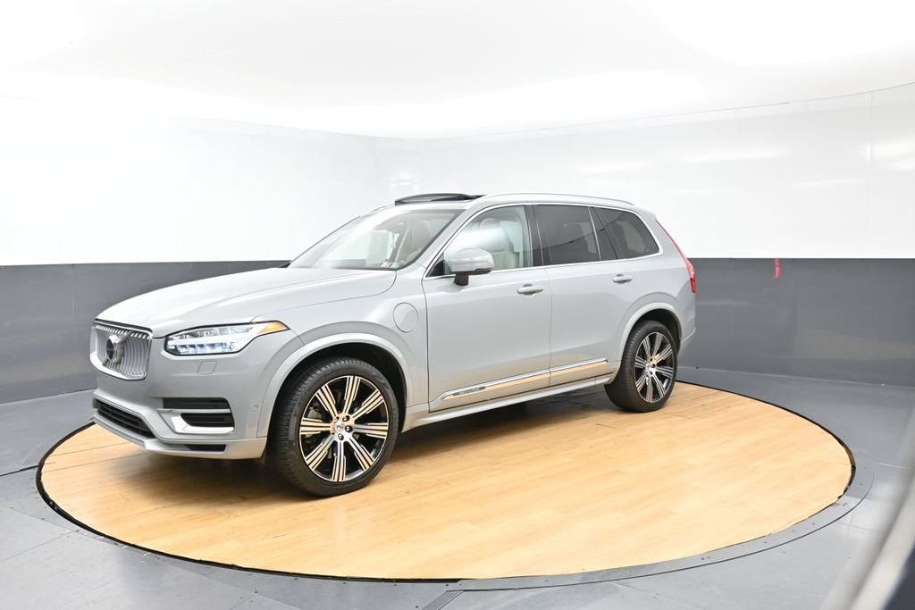 Used 2024 Volvo XC90 T8 Plus AWD/4WD image 5