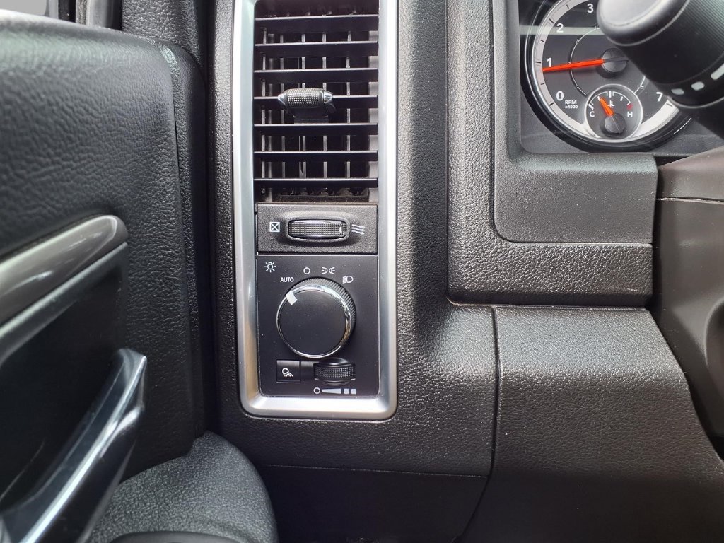 Used 2024 RAM 1500 Warlock RWD image 17