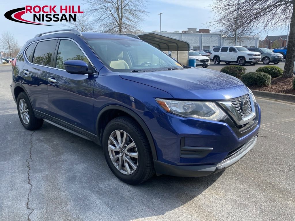 Used 2020 Nissan Rogue SV image 1