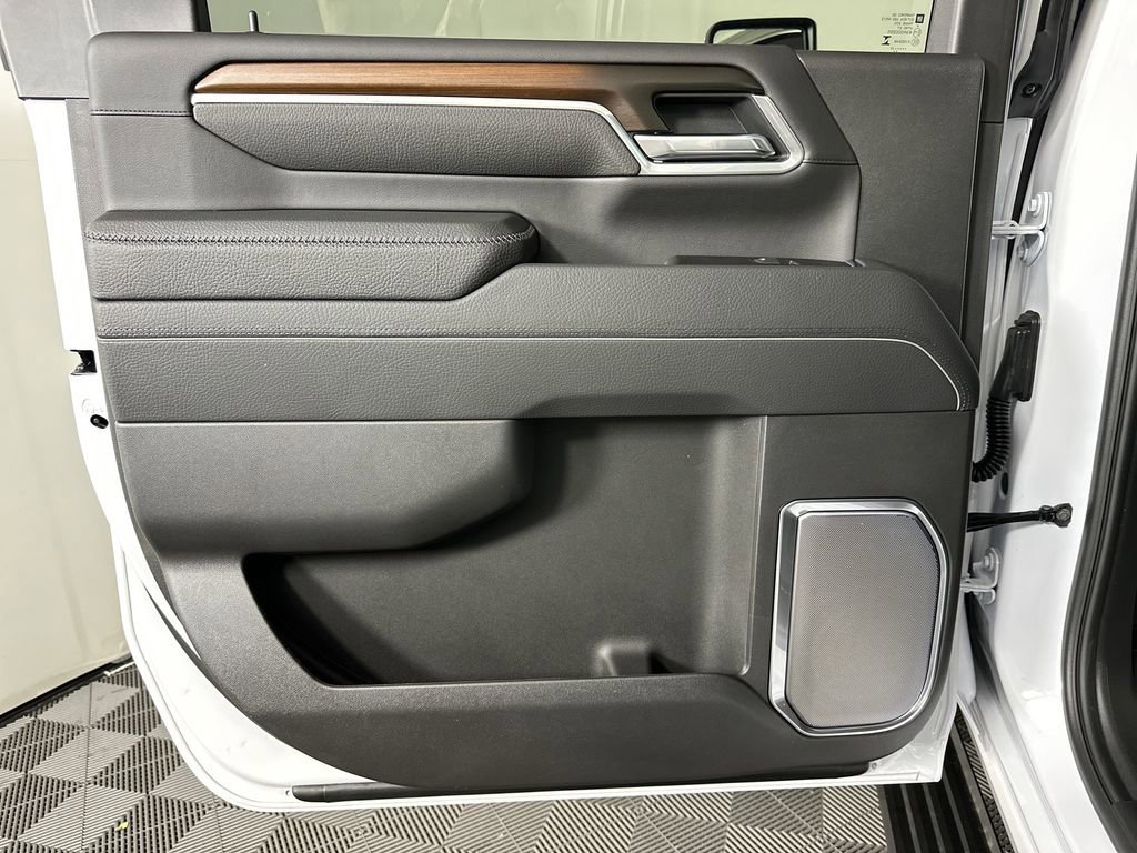 New 2025 GMC Sierra 2500 Denali w/ Denali Reserve Package image 19