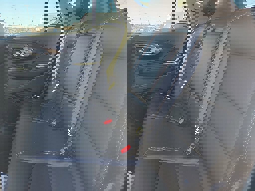 Certified 2024 GMC Terrain SLT w/ LPO, Floor Liner Package image 24