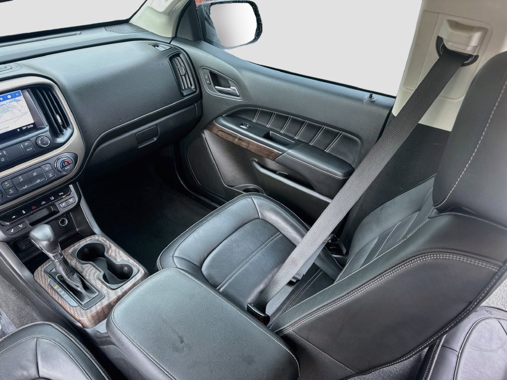 Used 2022 GMC Canyon Denali RWD image 24