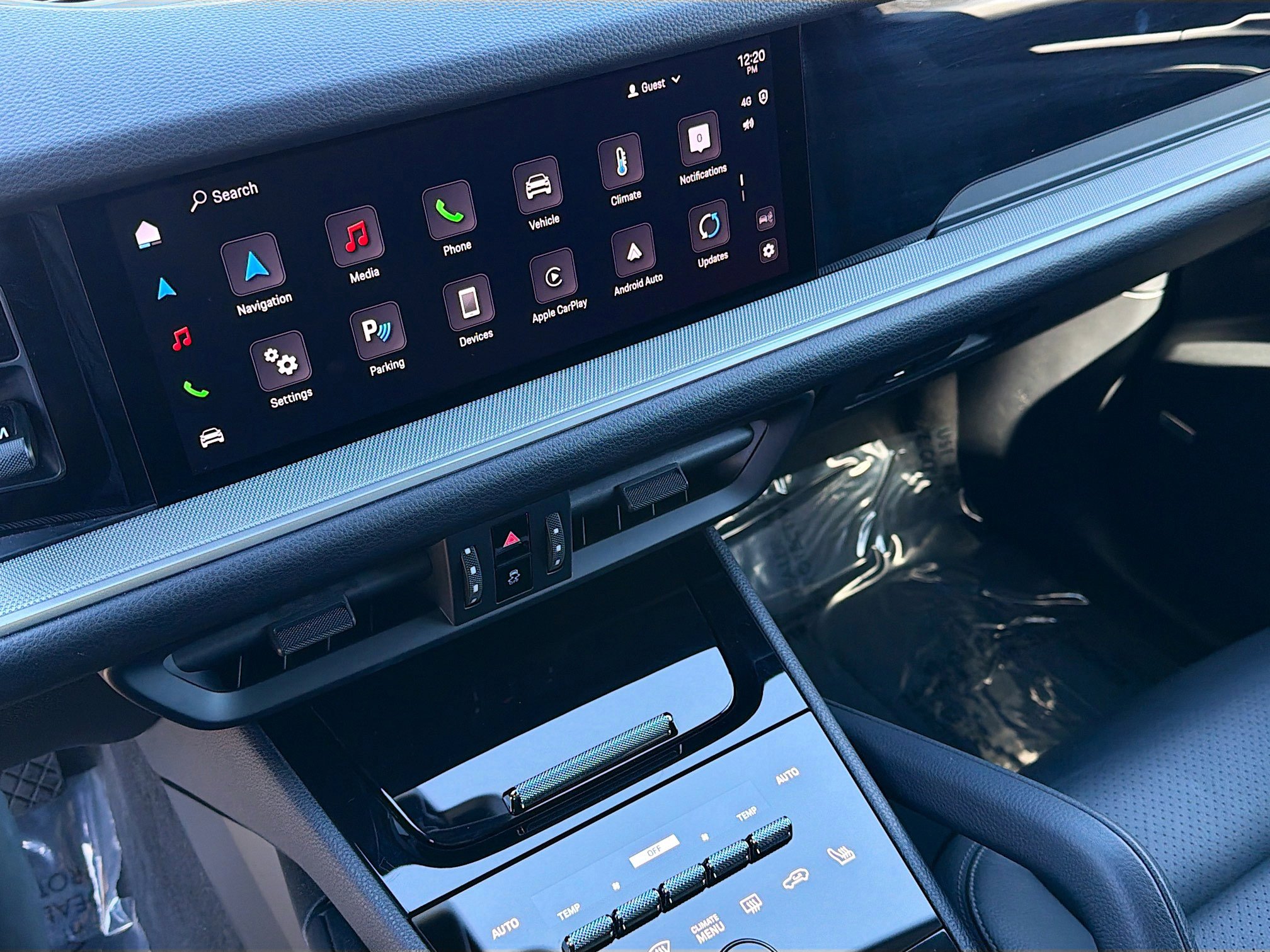 Used 2025 Porsche Cayenne image 38