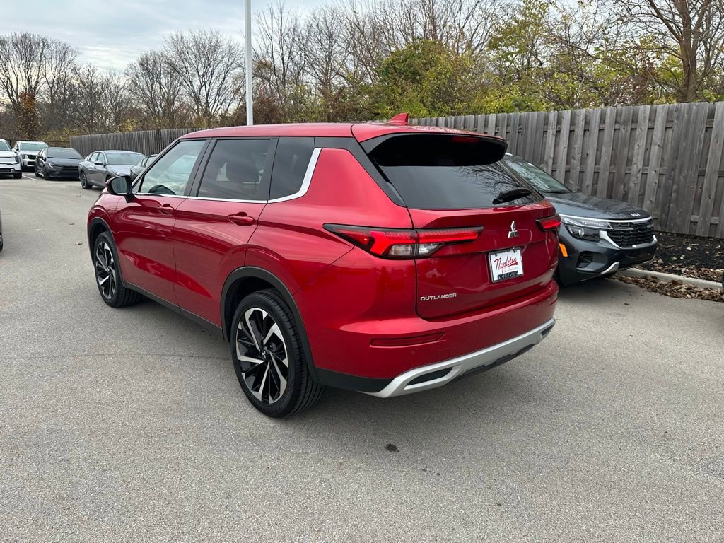 Used 2024 Mitsubishi Outlander SE image 5