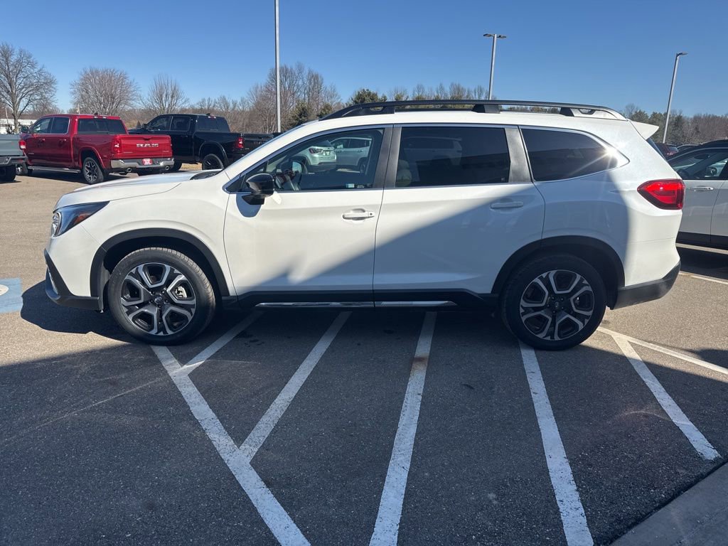 Used 2024 Subaru Ascent Limited w/ Technology Package AWD/4WD image 6
